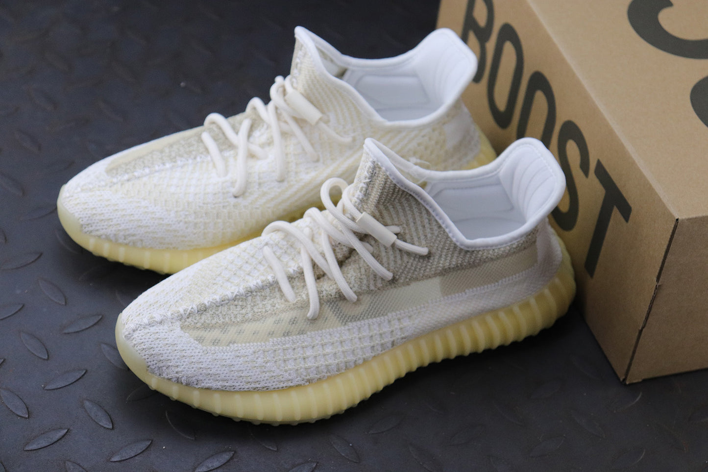 YEEZY BOOST 350 V2 NATURAL